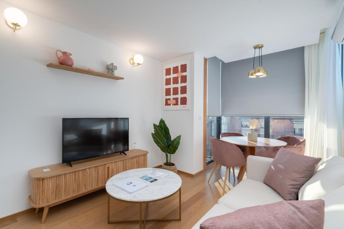 Habitatio - Bom Sucesso By Luxistay Porto Buitenkant foto